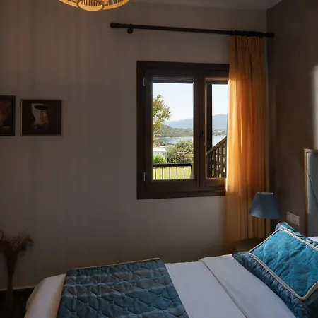 Heos Aparthotel