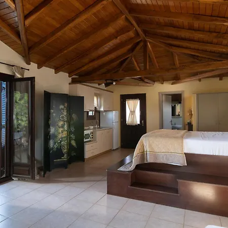 Heos Aparthotel