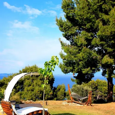 Heos Aparthotel