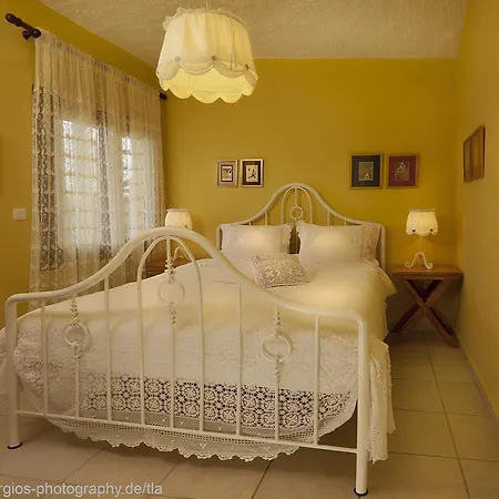 Aparthotel Heos