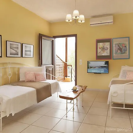 Heos Aparthotel *