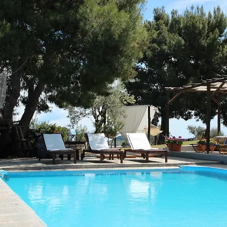 Heos Aparthotel