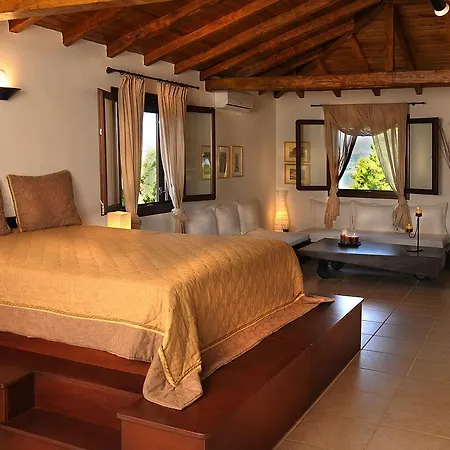 Heos Aparthotel Ormos Panagias